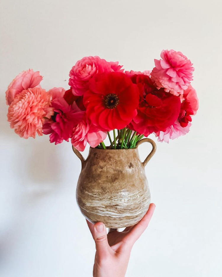 Belly loving Vase